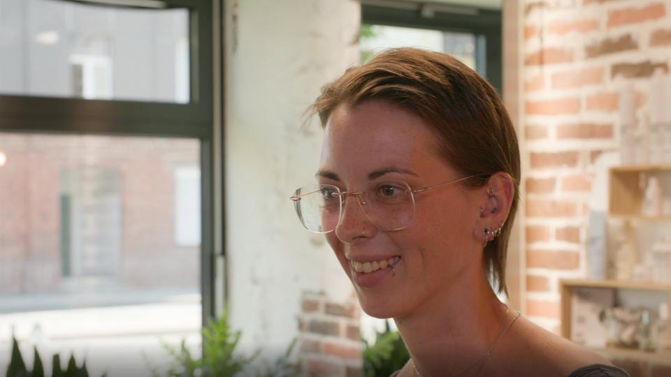 Ronja Neugebauer in her hairdresser's shop